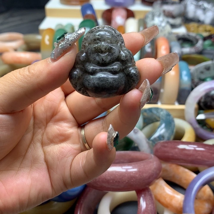未镶嵌手镯石英质玉