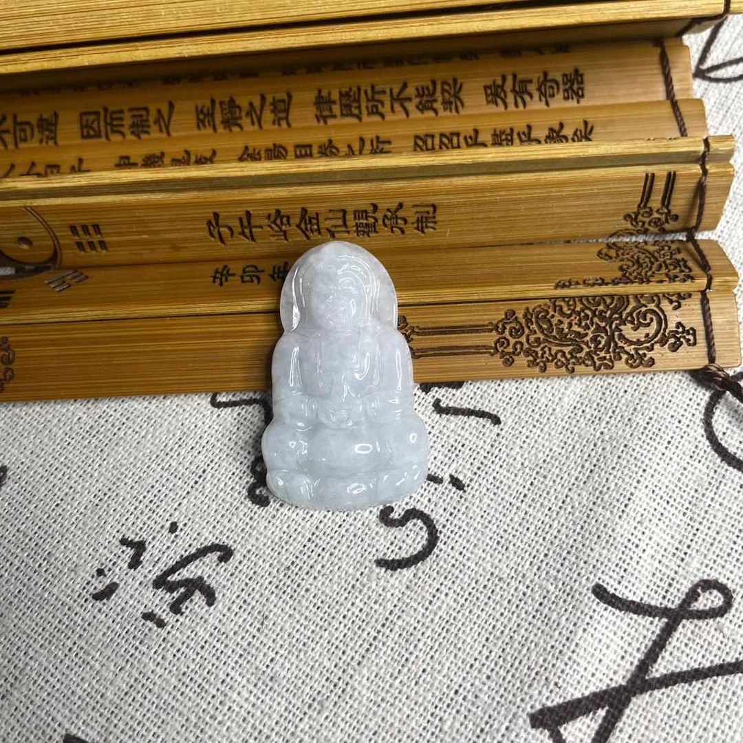翡翠A货观音 吊坠 有绳（多样性发货） -111849