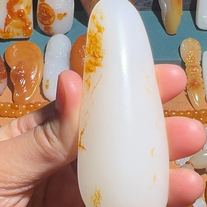 一***你和田玉未镶嵌颈饰