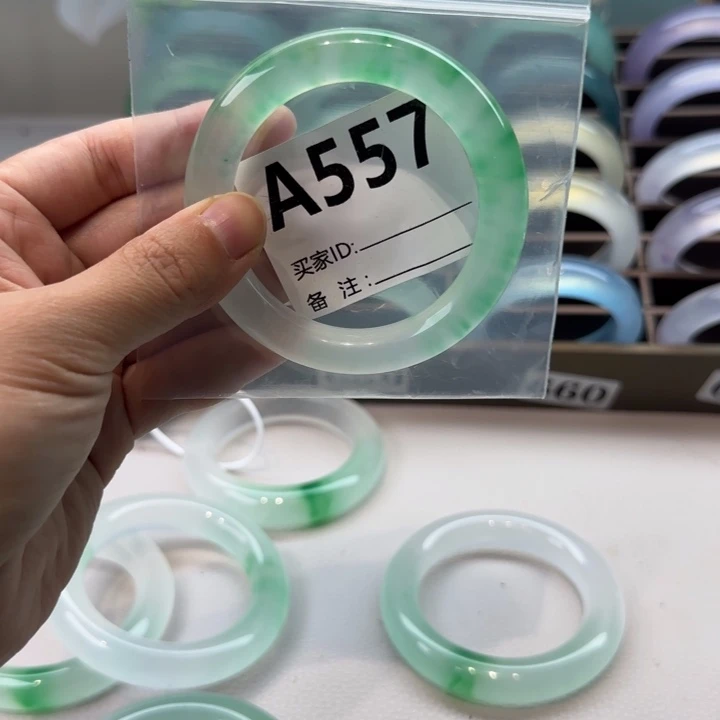 玉竹**物时尚飘花手镯557