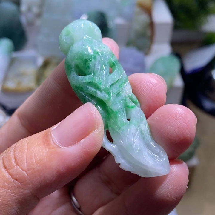 【闪购商品】颈饰未镶嵌翡翠人参