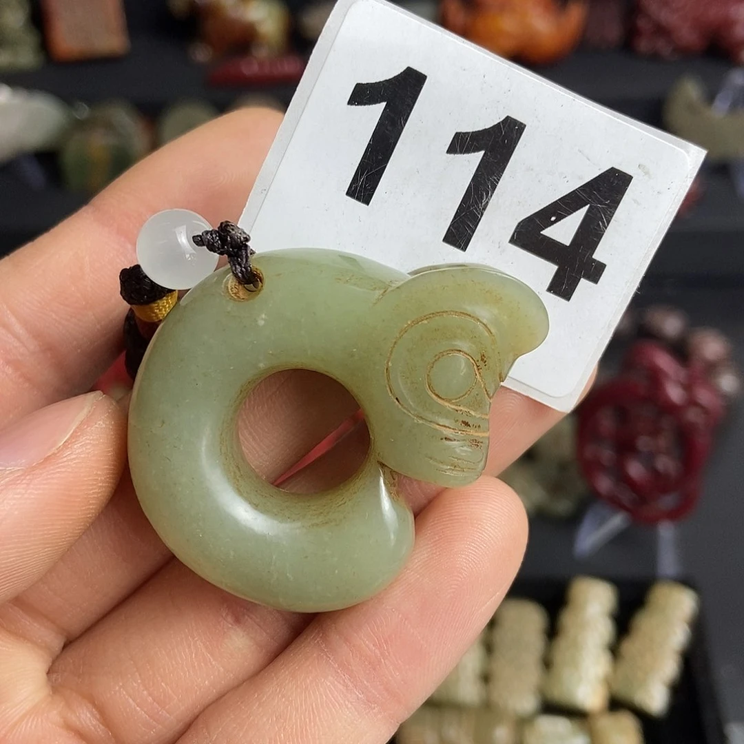 和田玉（糖玉）饰品未镶嵌材****)