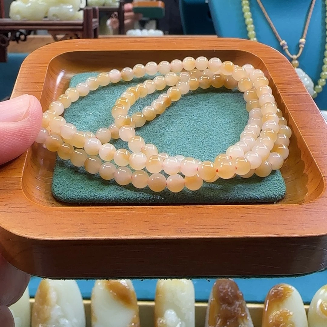 可***y和田玉（糖玉）未镶嵌颈饰