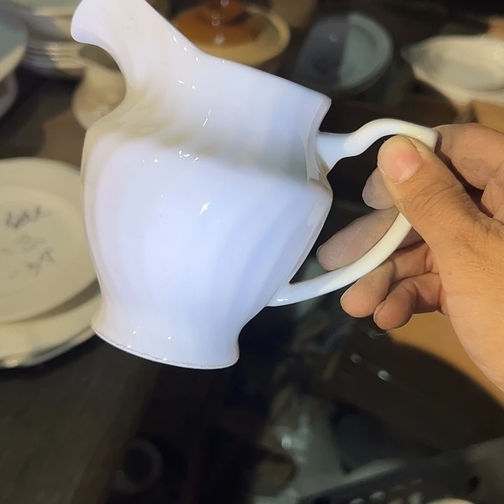 毛****国营尾货骨瓷奶杯一个