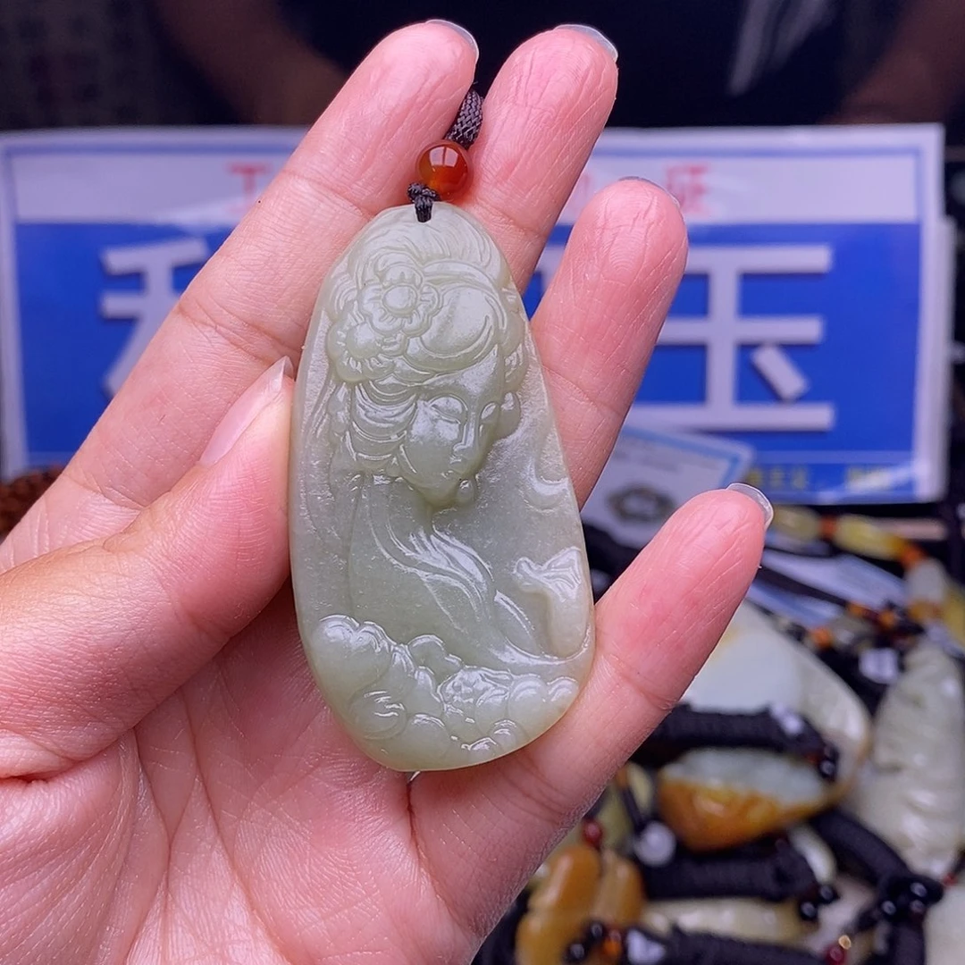 和田玉未镶嵌颈饰