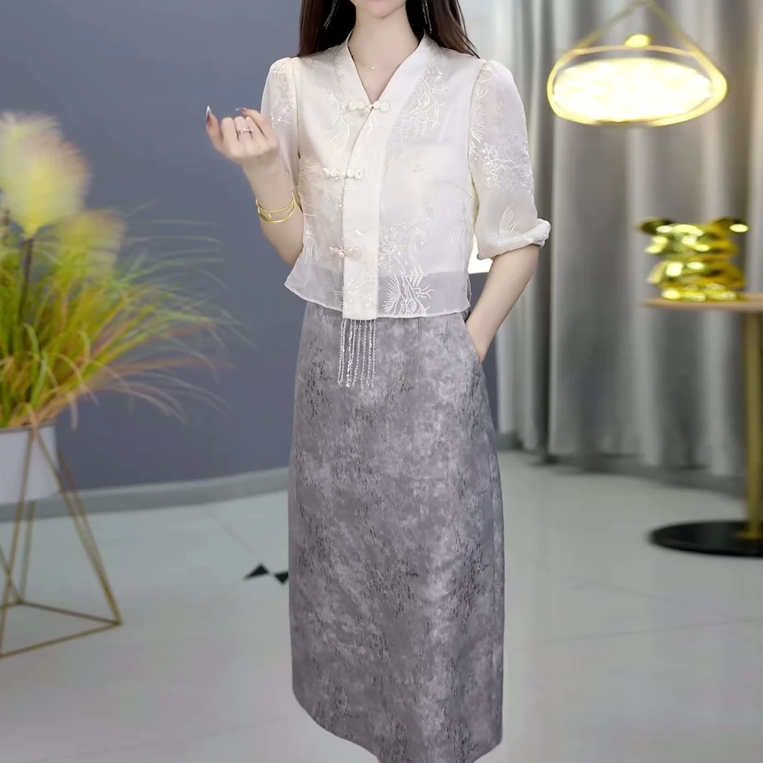 2025春夏新款提花复古显瘦气质时尚百搭优雅新中式假两件连衣裙