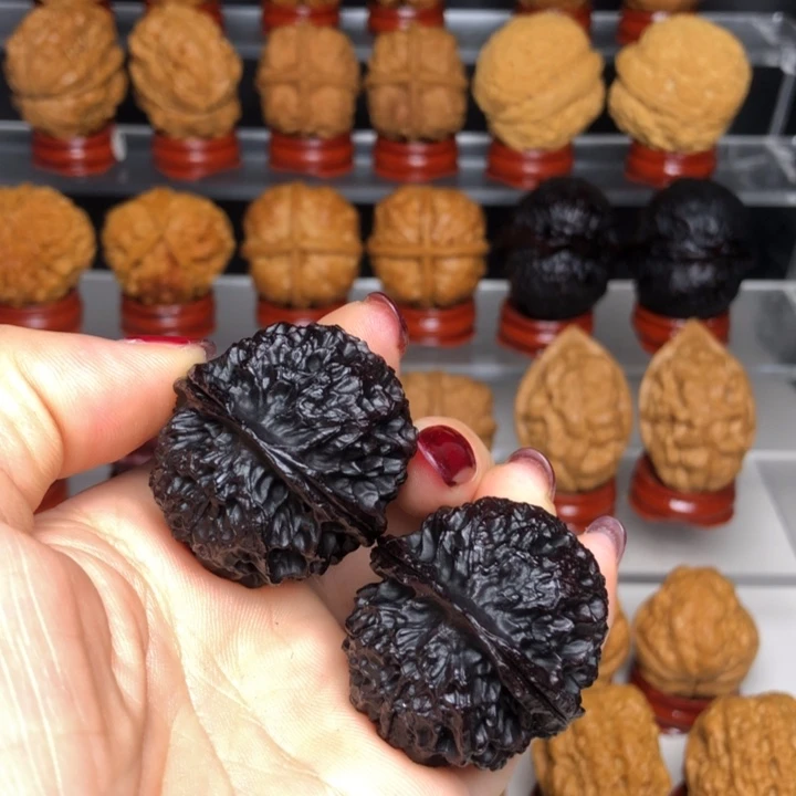 文玩核桃吊坠8珊瑚绣球地闷