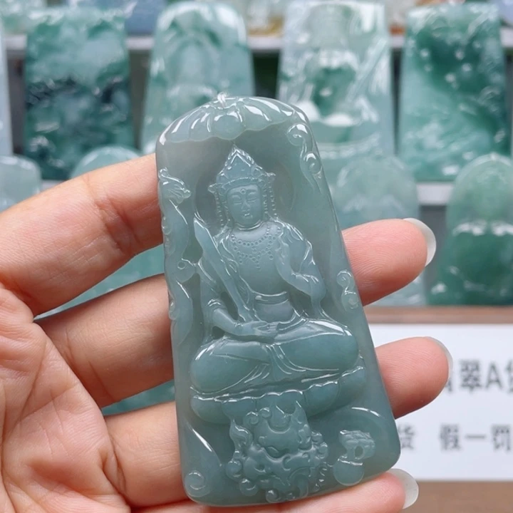 颈饰未镶嵌翡翠文殊菩萨