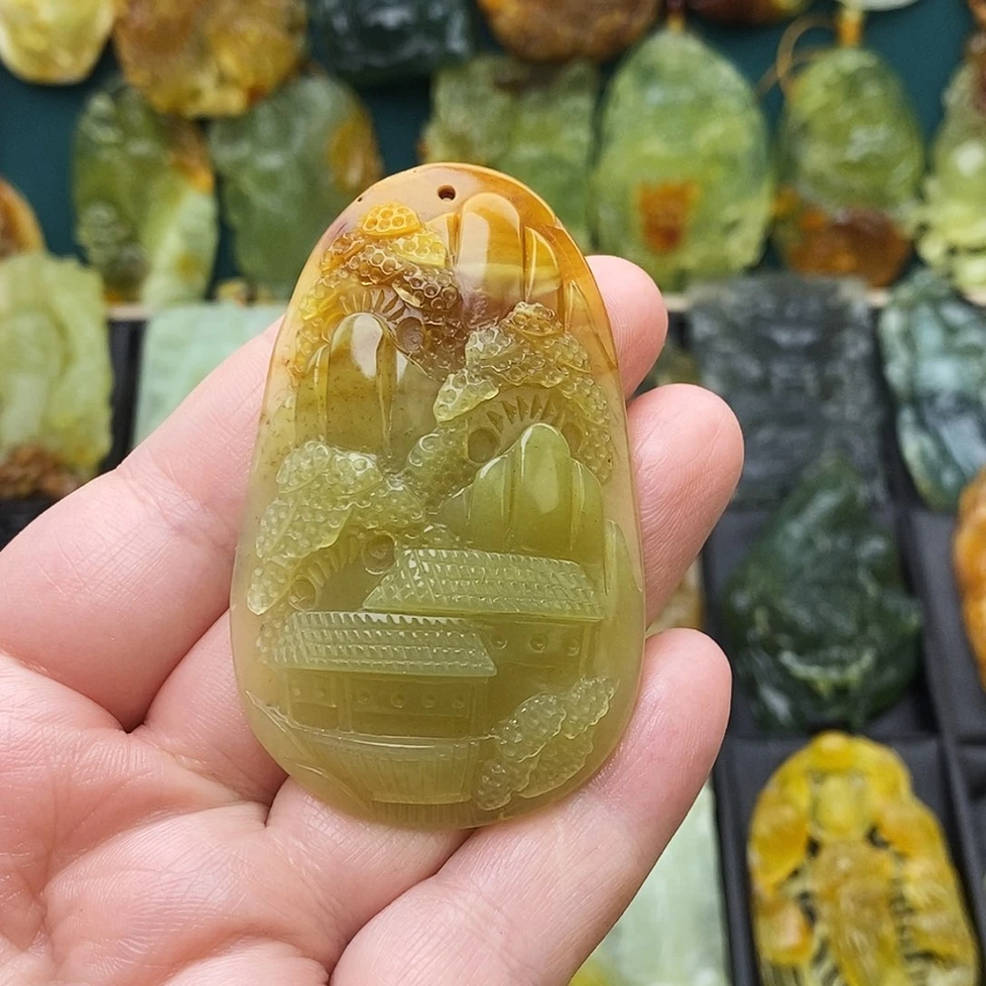 蛇纹石玉未镶嵌颈饰手工山水