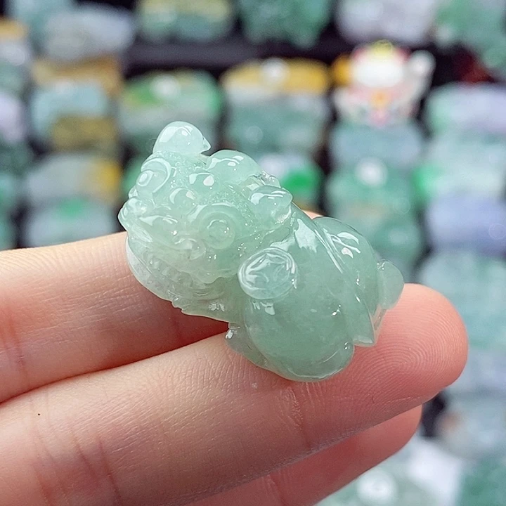 颈饰未镶嵌翡翠天然