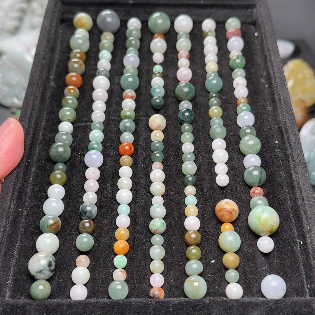 翡翠未镶嵌颈饰珠子