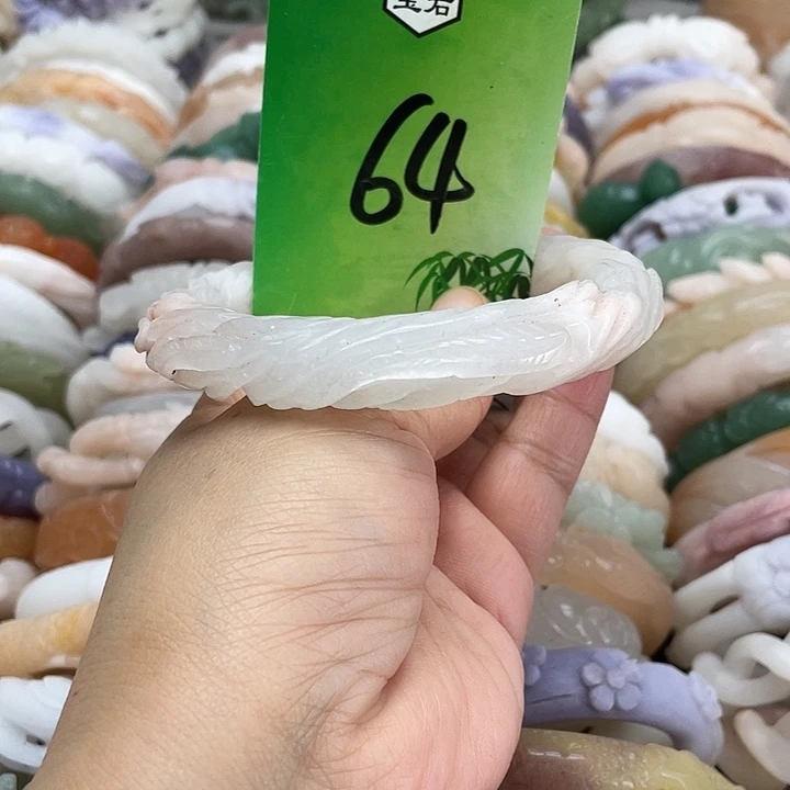 未镶嵌手镯石英岩玉