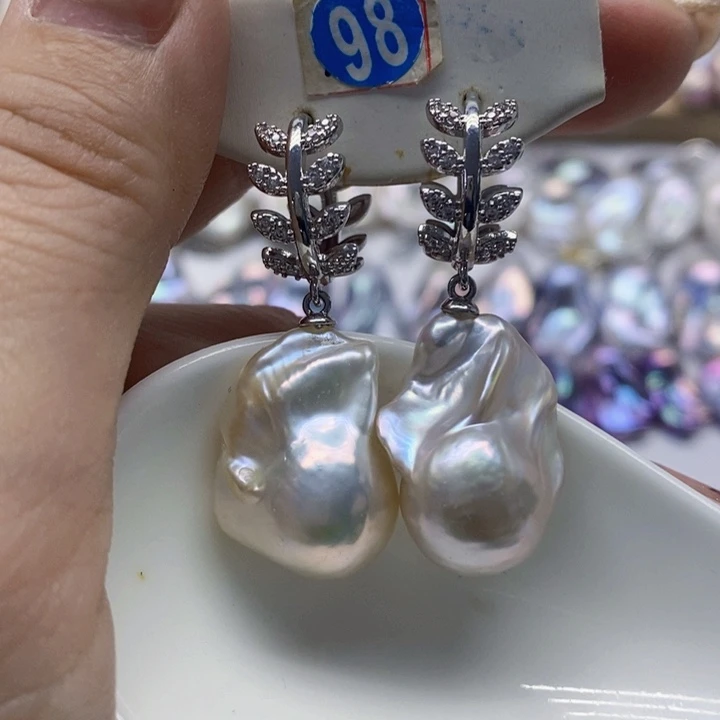 银S925镶嵌耳饰淡水珍珠