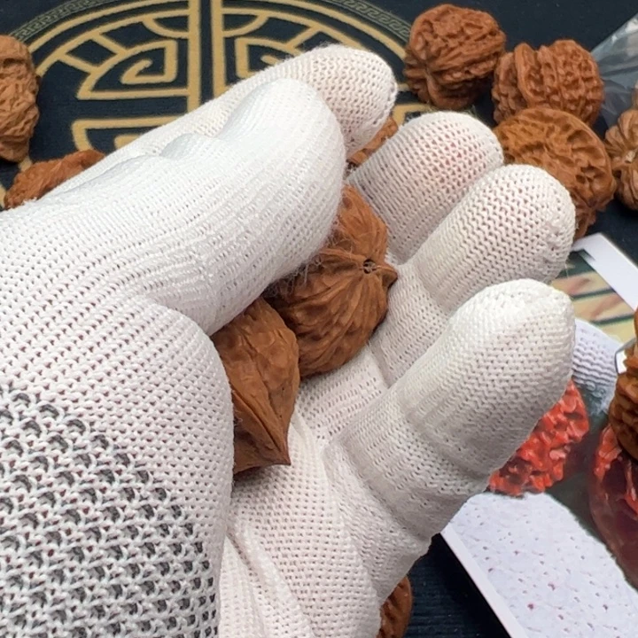 文玩核桃吊坠野生原树千鹤谷150