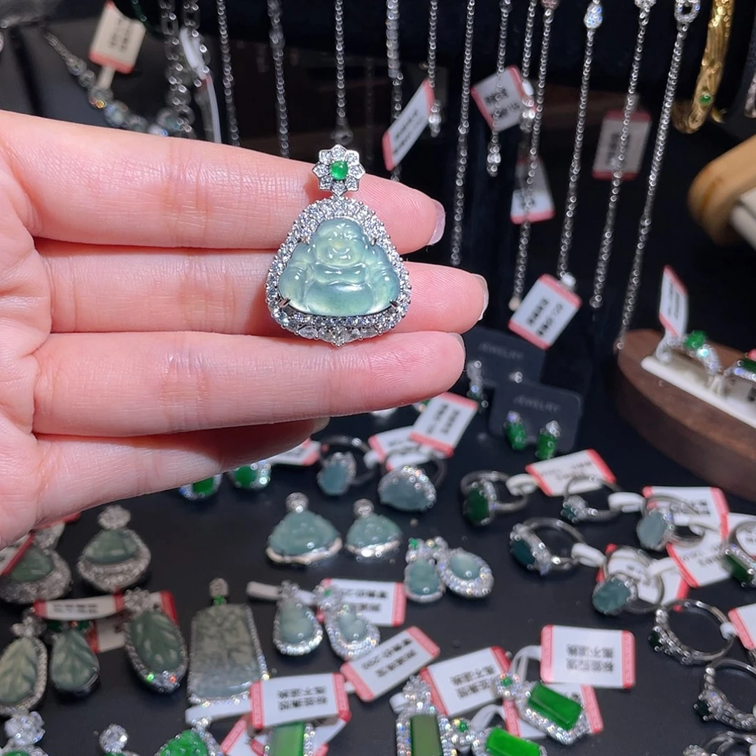 吊坠(不含链)未镶嵌翡翠