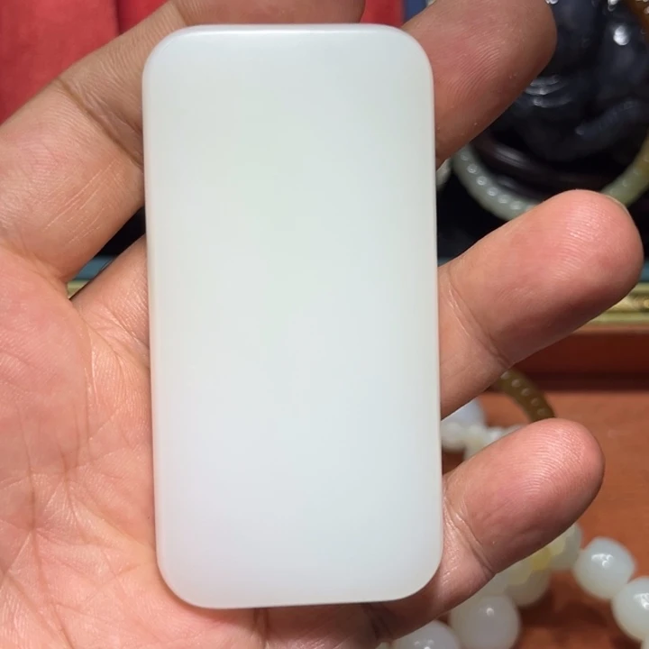领***业颈饰未镶嵌和田玉
