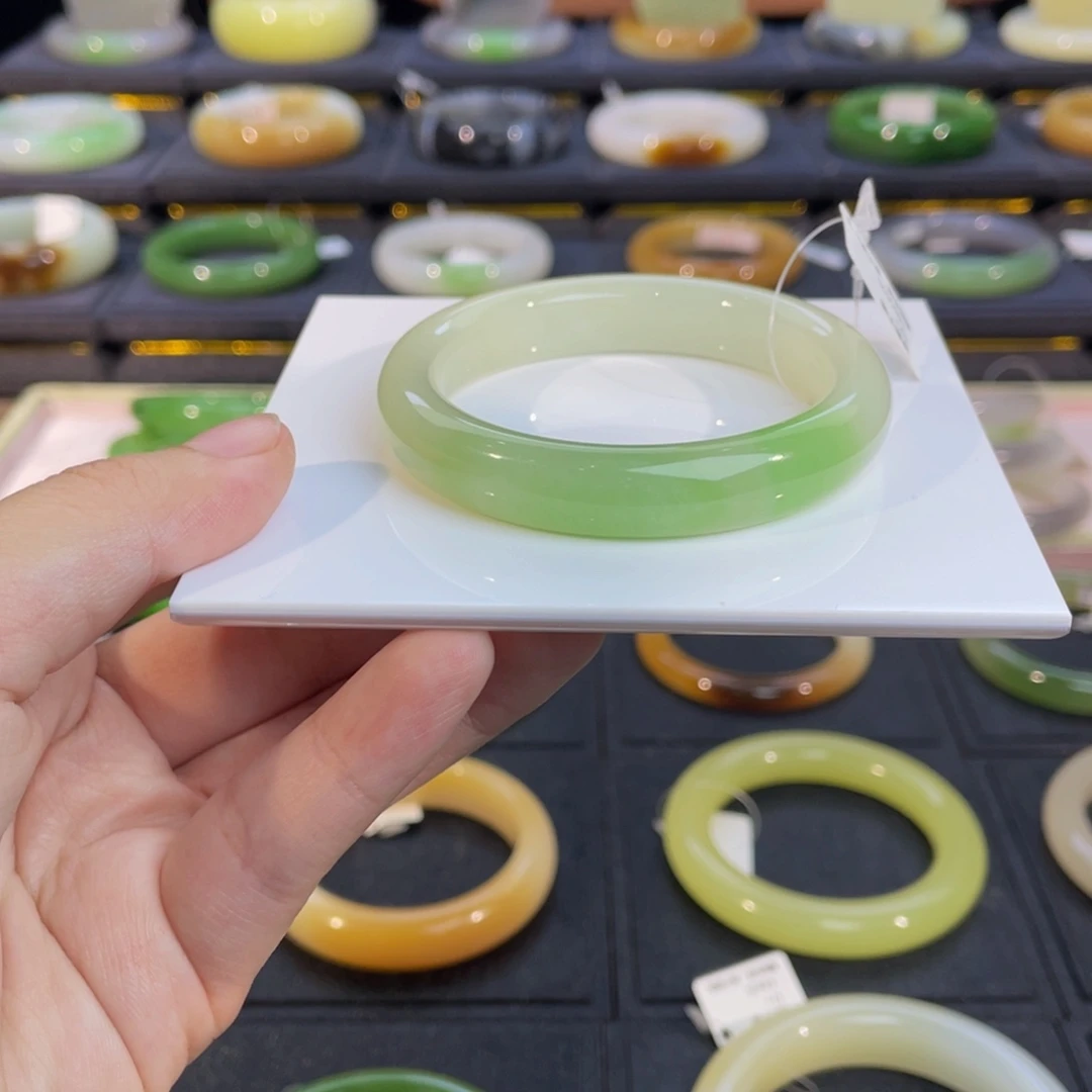 和田玉未镶嵌手镯翠青手镯52