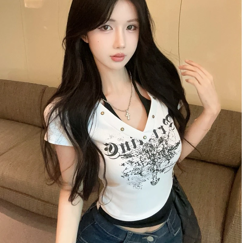 假两件挂脖短袖t恤女2025美式辣妹v领短款上衣设计感小众独特绝美