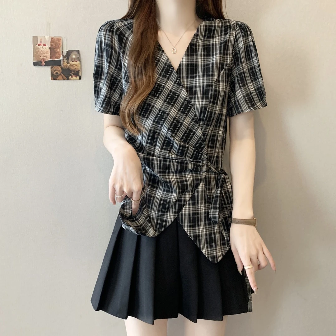 大码女装复古高级感格子系腰带短袖衬衫女胖妹妹修身显瘦别致上衣