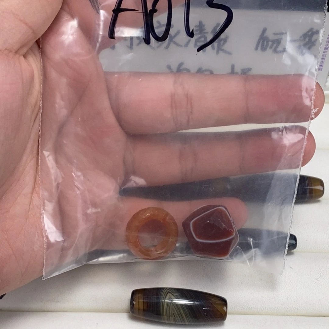 合金颈饰玛瑙/玉髓骁**啸