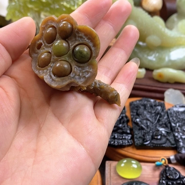 蛇纹石玉未镶嵌手把
