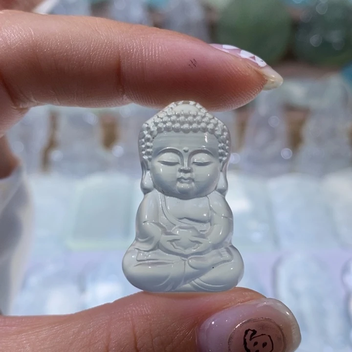 岫玉未镶嵌颈饰吊坠