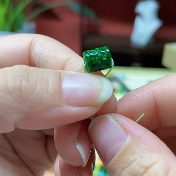 翡翠未镶嵌颈饰吊坠