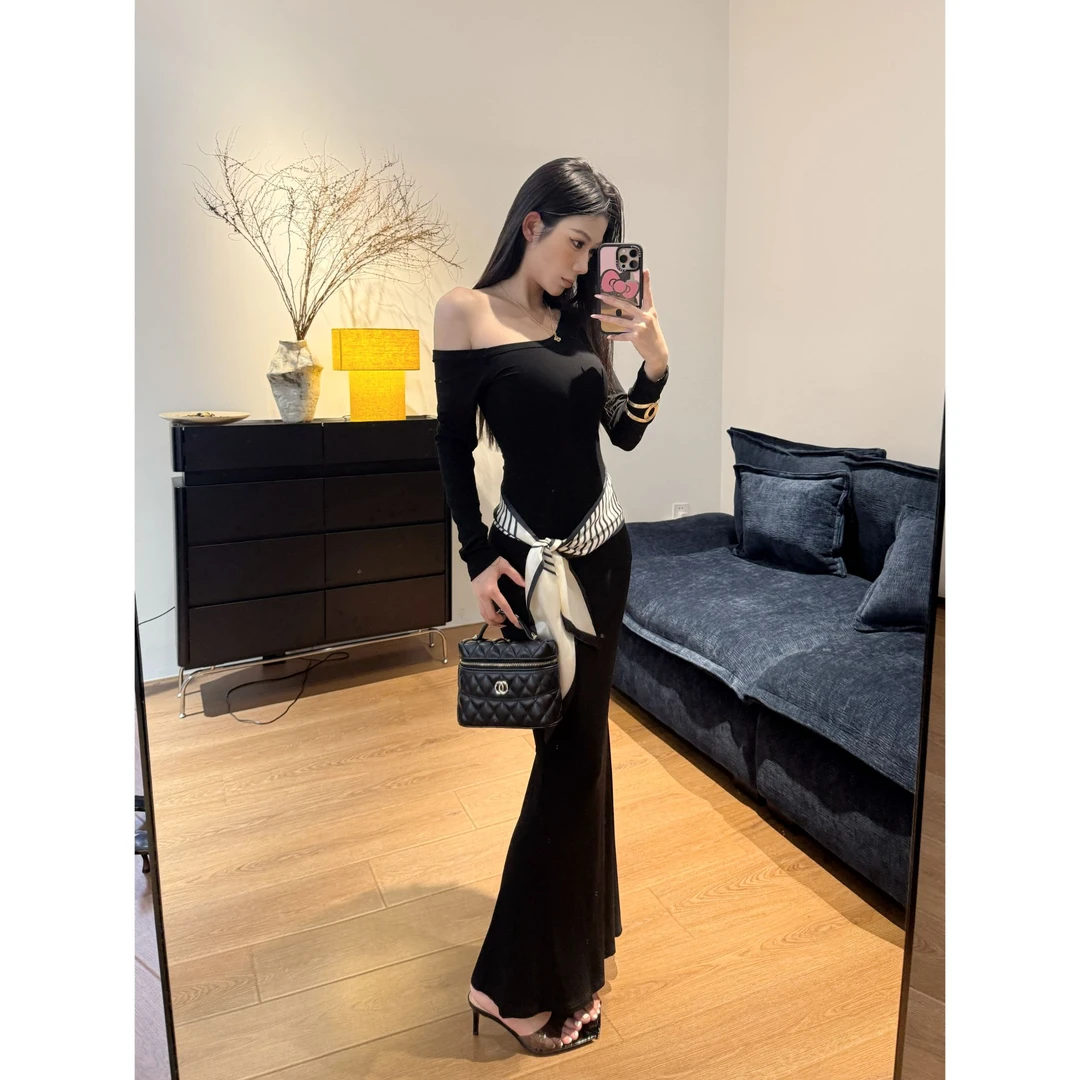 性感斜肩长袖连衣裙女秋冬季修身收腰鱼尾裙子纯欲紧身包臀长裙