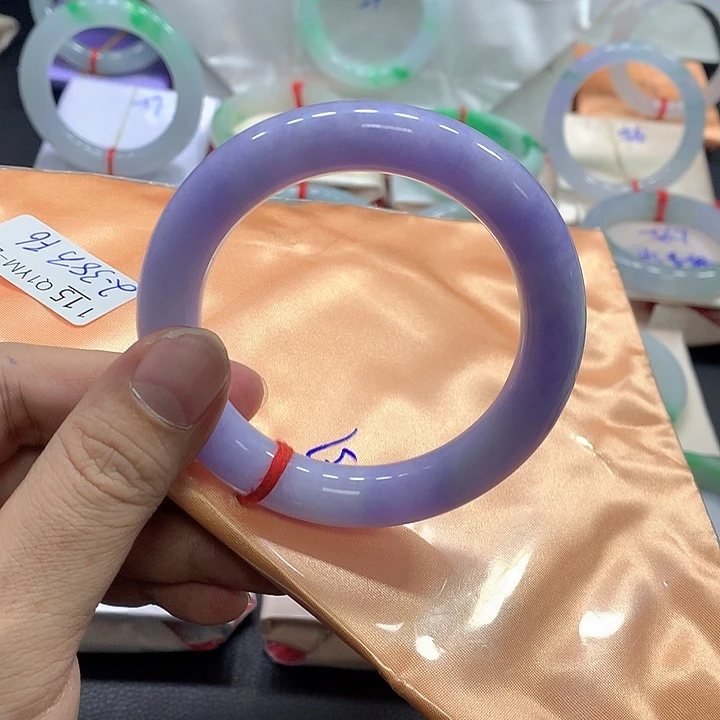 翡翠手镯未镶嵌J***y翡翠