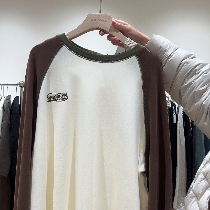 拼接袖撞色设计德绒大t 胸前刺绣