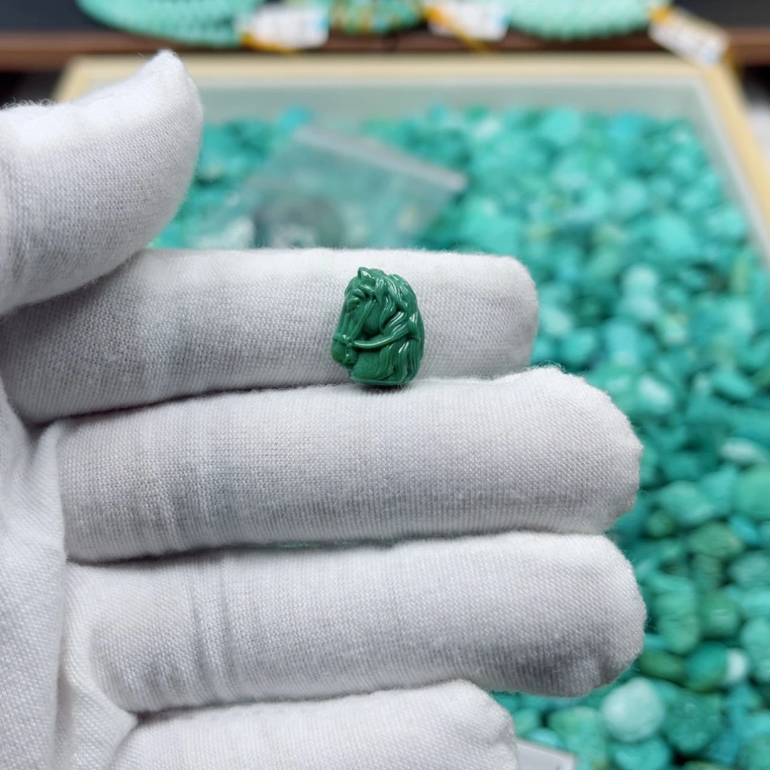 绿松石未镶嵌挂件