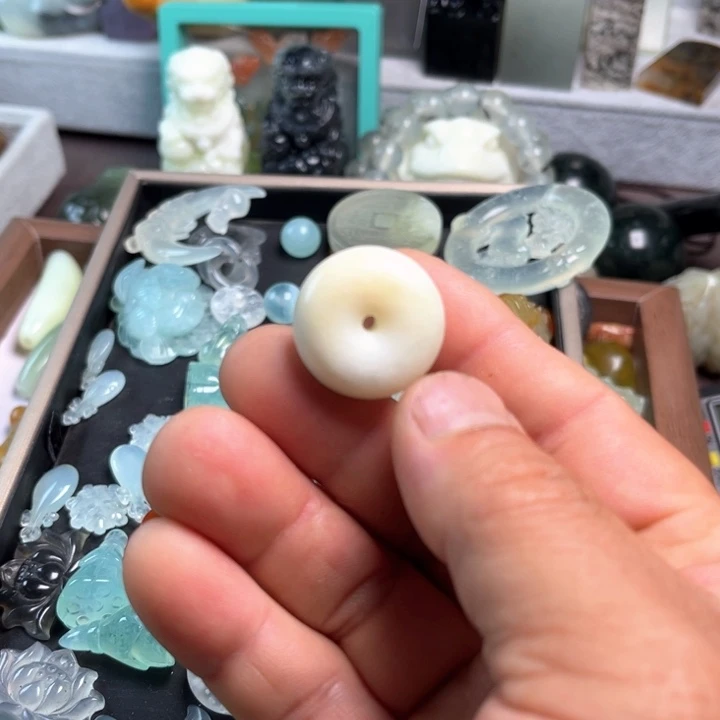 蛇纹石玉未镶嵌原石
