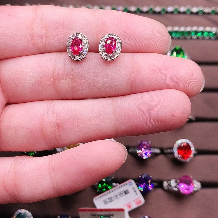 银S925镶嵌耳饰红宝石