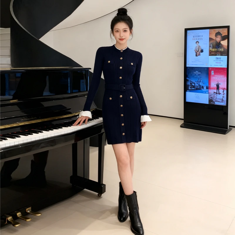 法式小众名媛风连衣裙秋冬新款高级感撞色修身显瘦圆领针织包臀裙