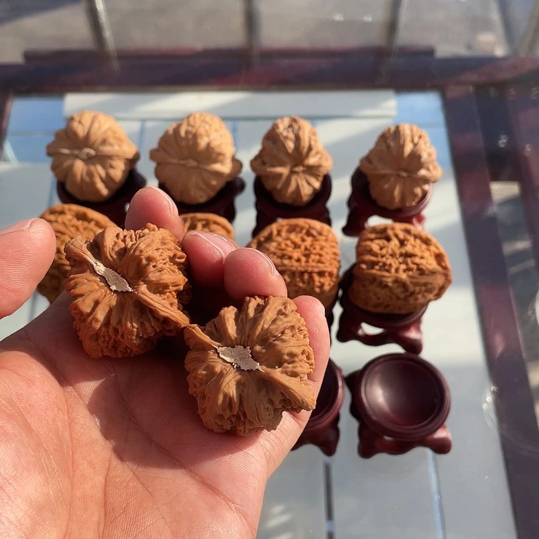 S***g文玩核桃吊坠密文文玩核桃