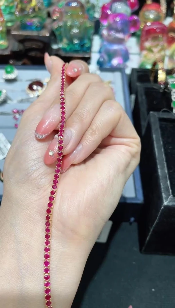 18K金镶嵌天然缅甸红宝石手链满圈款 大版亮色系
