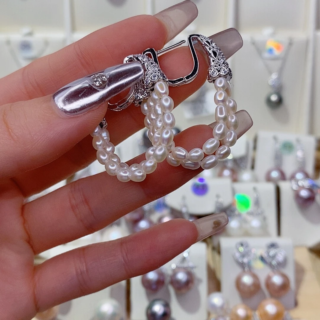 淡水珍珠耳饰未镶嵌