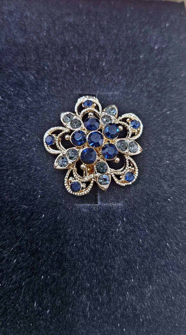 钨合金玻璃胸针 胸针小花款