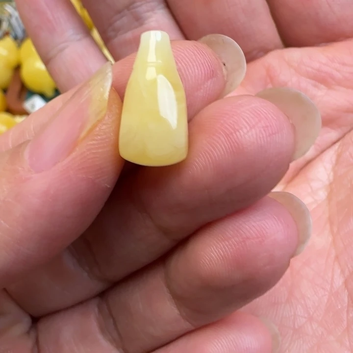 蜜蜡未镶嵌颈饰天然蜜蜡