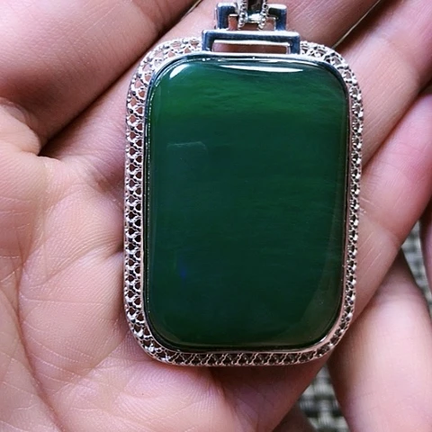 L***i和田玉银S925镶嵌挂件