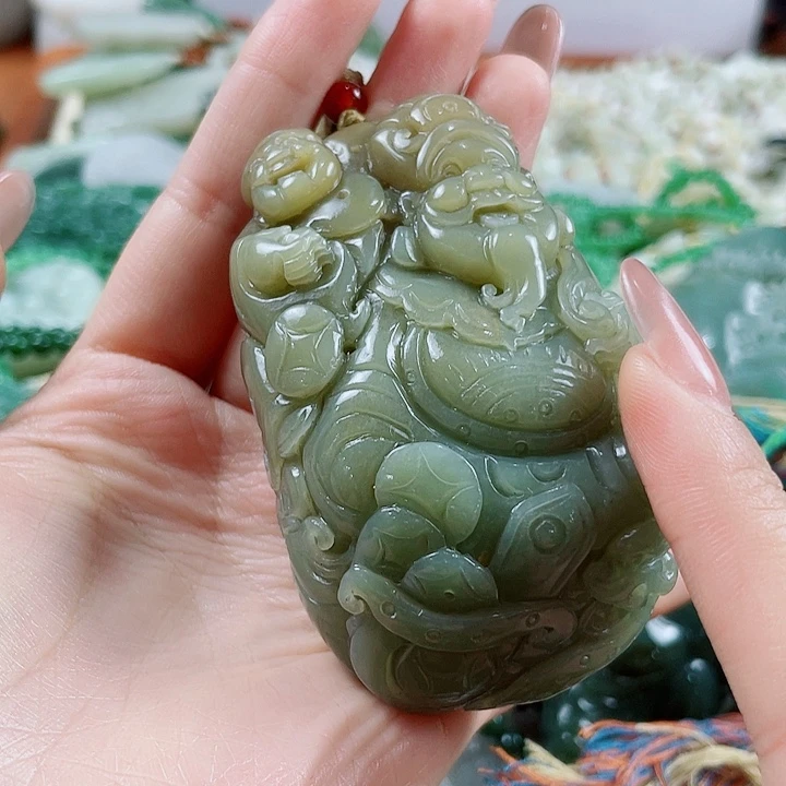 颈饰未镶嵌和田玉