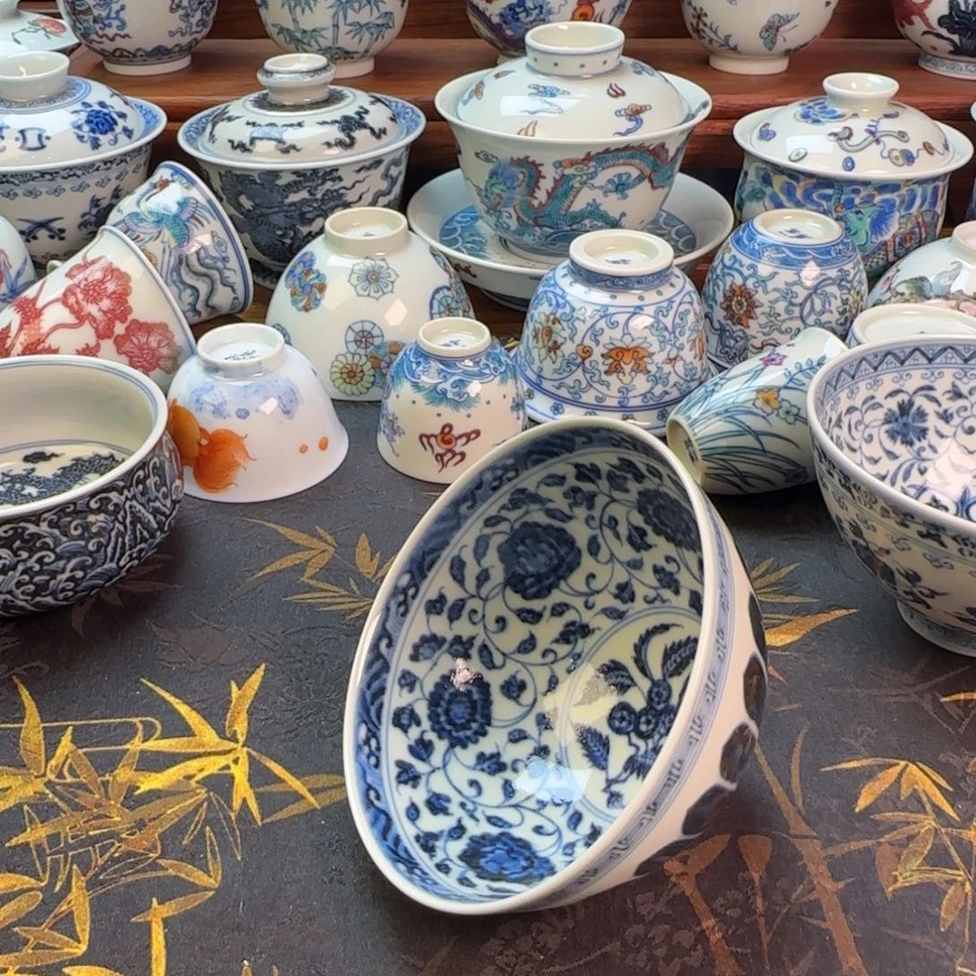 菊瓣缠枝花卉鸡心主人杯