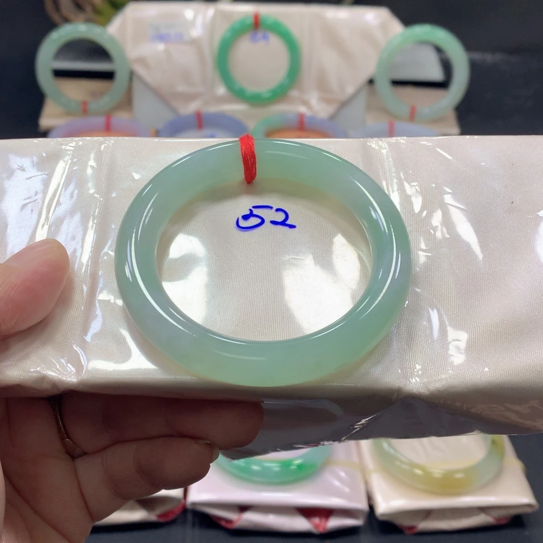 未镶嵌手镯翡翠52圈口