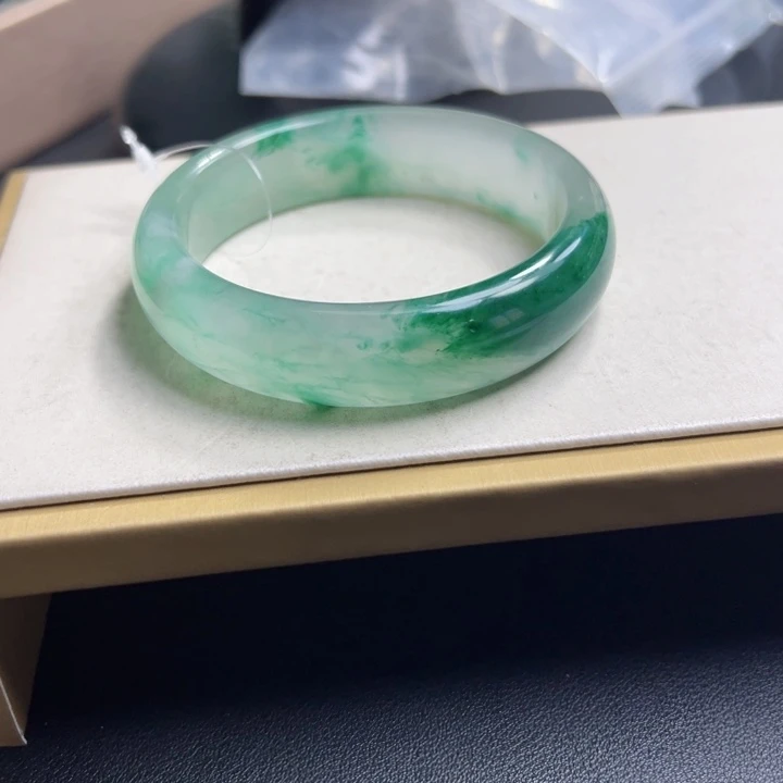 石英质玉手镯未镶嵌59.60