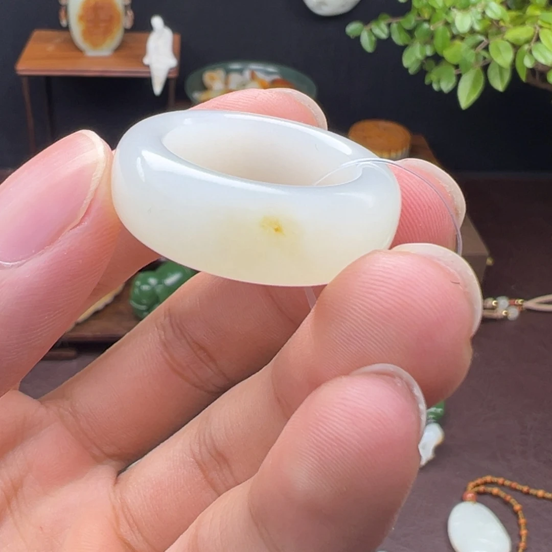 和田玉未镶嵌吊坠(不含链)和田玉戒指