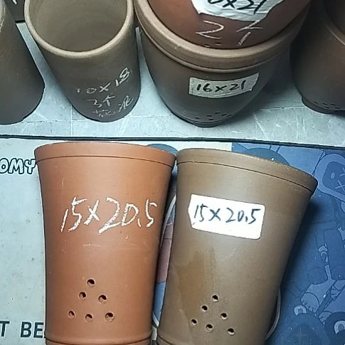 红泥紫泥新品两个花盆微瑕