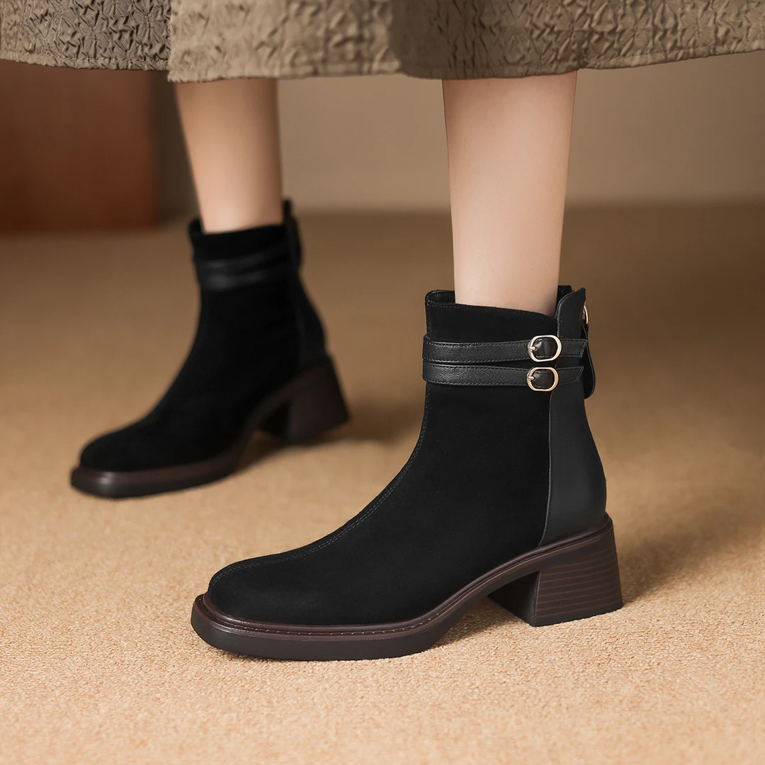 时尚真皮粗跟黑色靴子厚底加绒中跟方头短靴英伦风秋冬女靴百搭