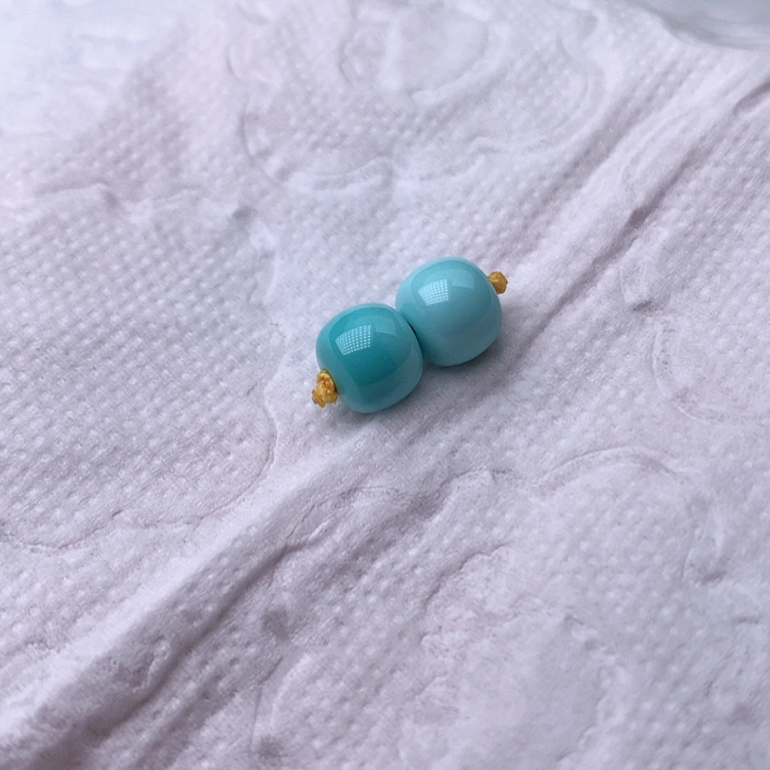 绿松石未镶嵌卡8老型珠一对