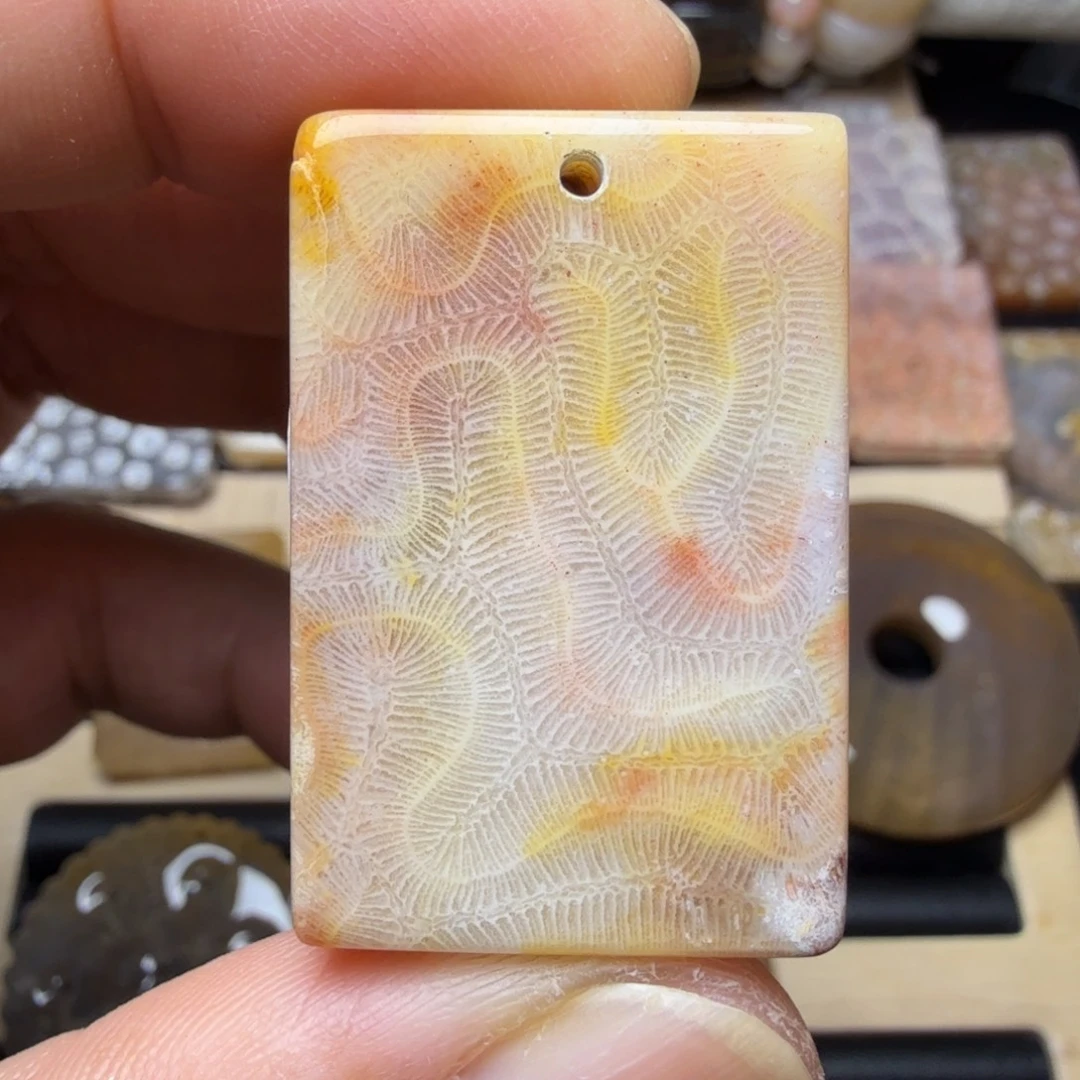 硅化玉未镶嵌纯天然色有机玉石保真色瑕疵特价不退换