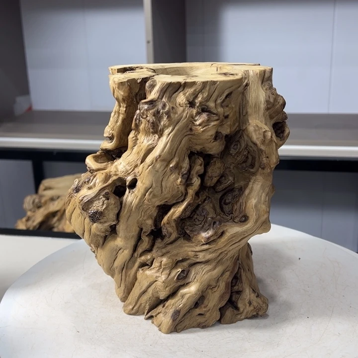 王***诘木石榴木榴疤笔筒